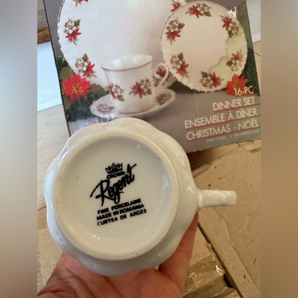 IMPERIAL Fine China Porcelain 16 Pieces - Picture 8 of 16